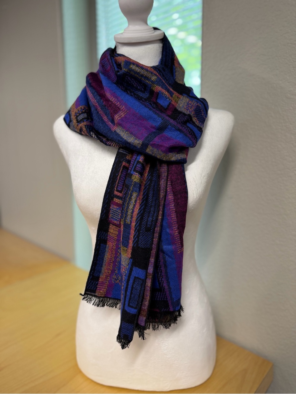 100% Cashmere Blue & Purple Geometric Scarf